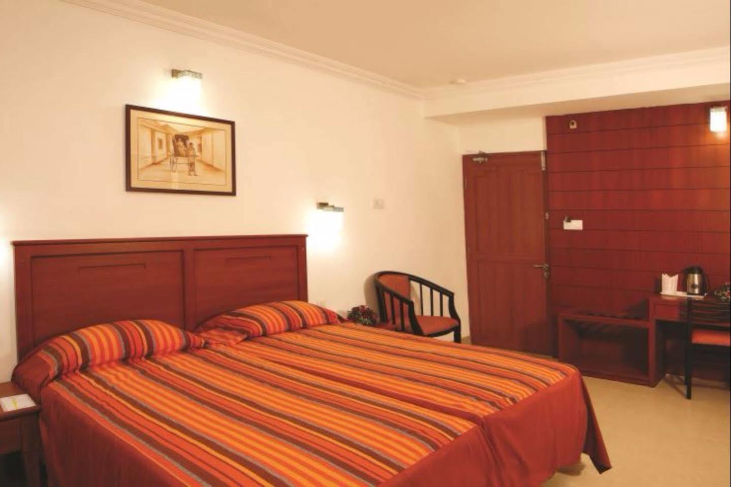 Hotel Hill View Kochi Kültér fotó